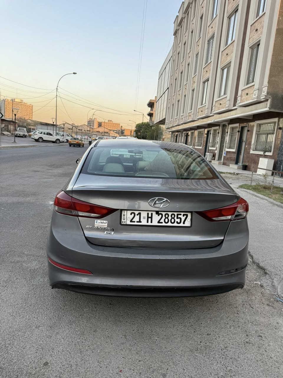 النترا 2018 وارد امريكي ضررها دعاميه خلفية وضرر
بسيط كلش بلجنطه 
بيها بنيد مرشوش فقط 
ماشية.  90 
+ صار بيها حادث بالعراق الباب عكس السايق والهلال الخلفي ماشر بالصورة رجعن بارد 
سليمانية 
مواصفات عادية 
رايدها ١٢٣ 
***********
