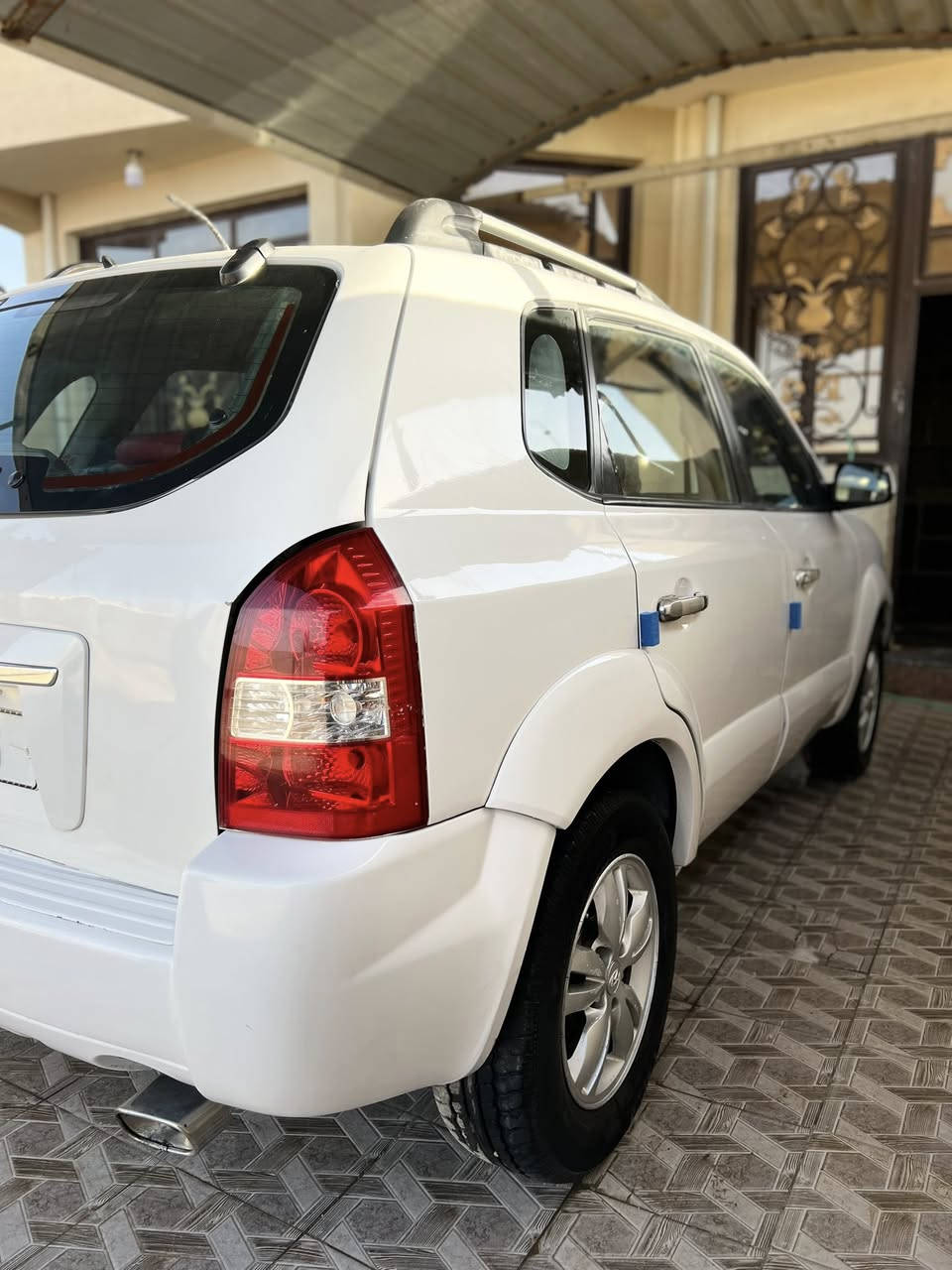 السلام عليكم للبيع هونداي توسان 2009 خليجي
رقم بغداد الجديد مميز 

جاهزة كير محرك حدادية تبريد كله ع الشركة

بيها صبغ مكانات بدون دواخل 

فول مواصفات فتحة تبريد بيانو شاشة 

السعر 100ً وبيها مجال 

***********
