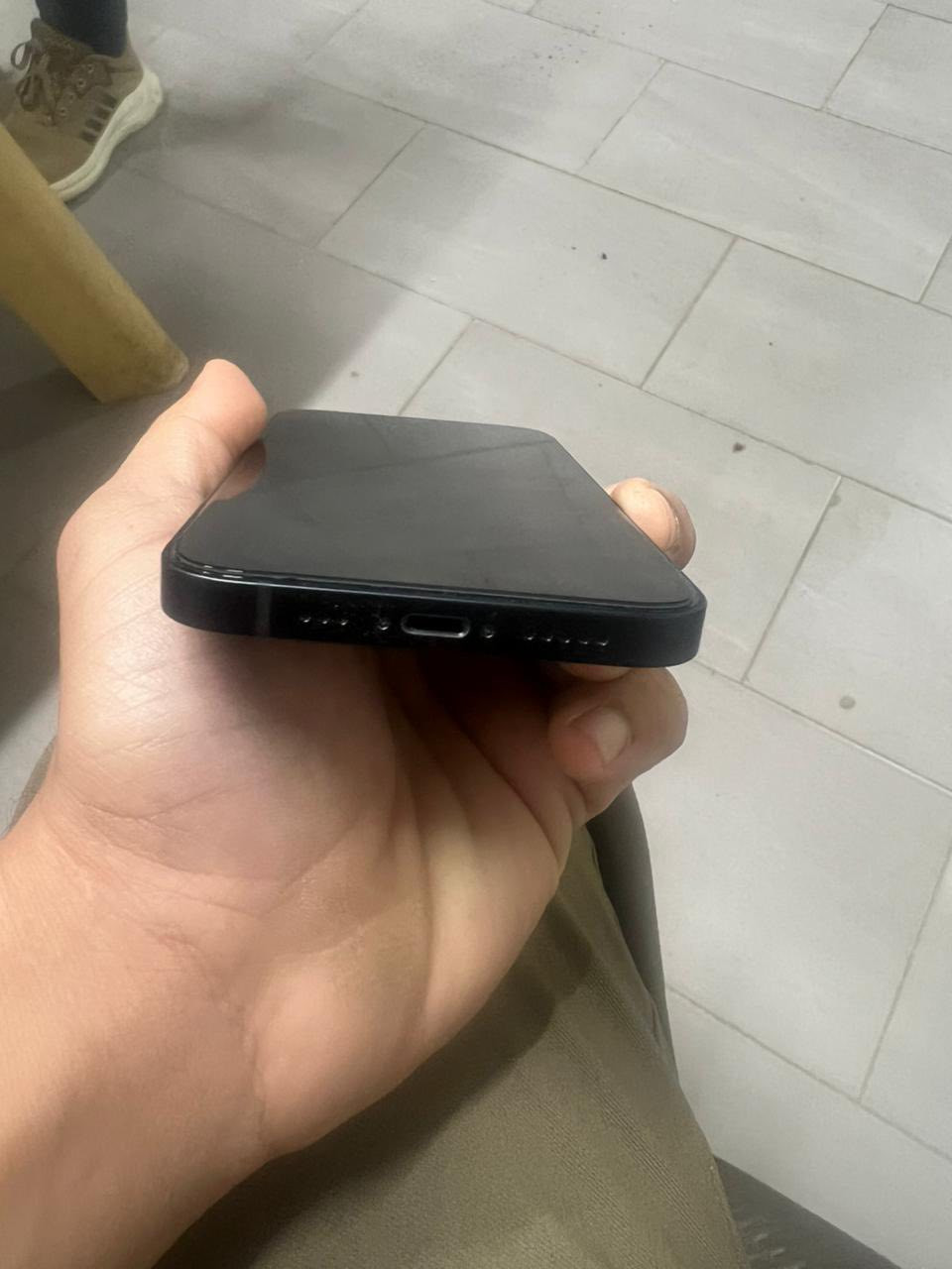 السلام عليكم ..
ايفون 12 عادي ذاكرة 128 بطارية 100 بلادية لا مستبدلة ولا مرفوعة الجهاز ((شرق اوسط))

مو امريكي 

مراوس بموبايل اندرويد بنفس الفئة السعرية 

متواجد واتساب 

***********
