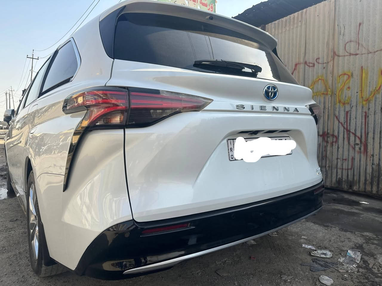 السلام عليكم سينا هايبرد 2023 لمتد
فول مواصفات رقم بغداد حادث تبديل صندوق فقط بدون ايربكات كما موضح بالصور 
رقم صاحب السياره ***********
السعر   320ورقة ماتلكه بهيج سعر وحادث مواصفات تحكم ستيرن كهرباء ماشيه 65الف ميل مكانها ديالى 
جنطه وأبواب كهربائيه شفط 
سلايت روف 
 الكشانه تبريد تدفئه + وضعيتان خزن للسائق
 بثلاث وضعيات قياده 
 المقاعد الخلفيه vip شوفهن بلصور 
شاشه كبيره بنضام ملاحه 
تشغيل عن بعد 
دخول ذكي
