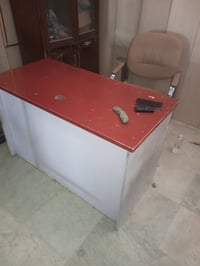 ١٢ كرسي • ثلاجة ١٢ قدم • بلازما ٤٣ حديثة