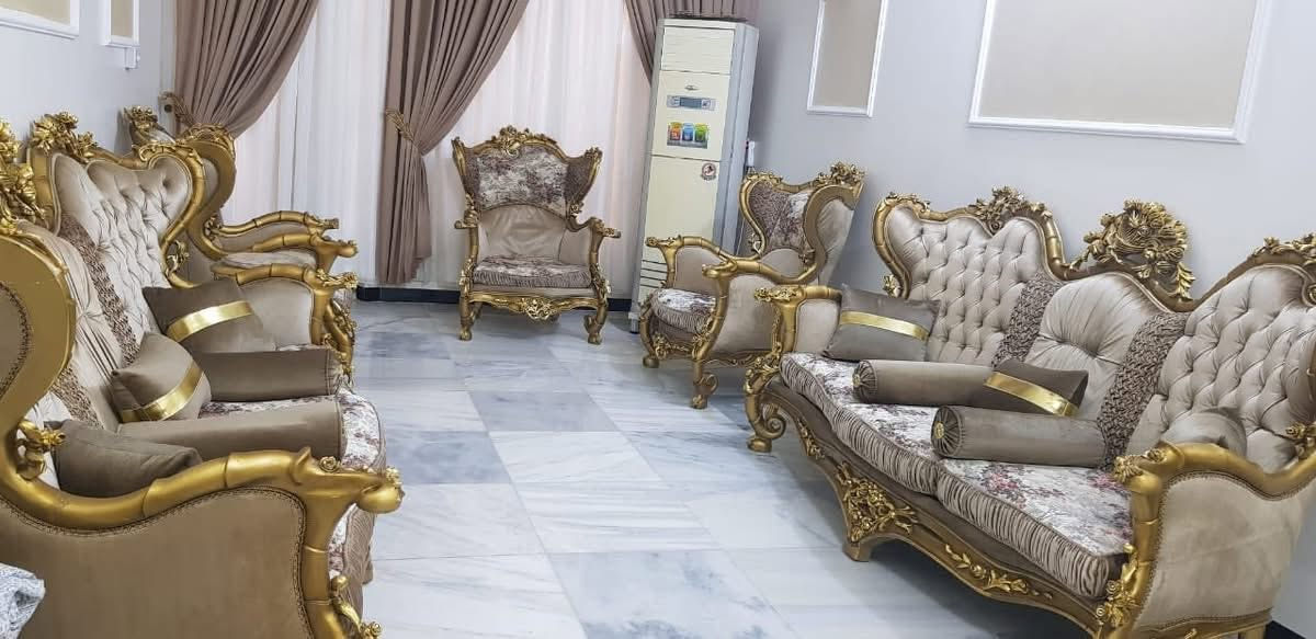 السلام عليكم
تخم قنفات ملكي مصري مستعمل بحالة جيدة ( ٢ قنفة  ذات ثلاث مقاعد واربعة مقاعد منفردة ) السعر ٩٠٠ ألف 

العنوان / الدولعي 

***********

ابو محمد
