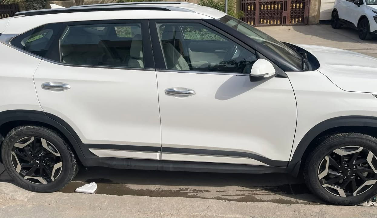 السلام عليكم
كيا سيلتوس 2024 خليجي، رقم بغداد
ماشية 19 الف, ضمان الشركة الدولية  
- محرك 1500، دبل نوزل 
- منافذ USB وشاشة لمس
- مود درايف اربع وضعيات
- مود الطرق ثلاث وضعيات
- كراسي جلد
- تبريد امامي /خلفي 
- شاحن لاسلكي 
- انارة داخلية لد 
- حساس ضغط الاطارات 
- ويل كب 17 
* مثلث طوارئ + عدة اسعافات 
حساسات امامية + خلفية 
- وغيرها ..الخ
      
السعر 180
للاستفسار الاتصال على ***********
