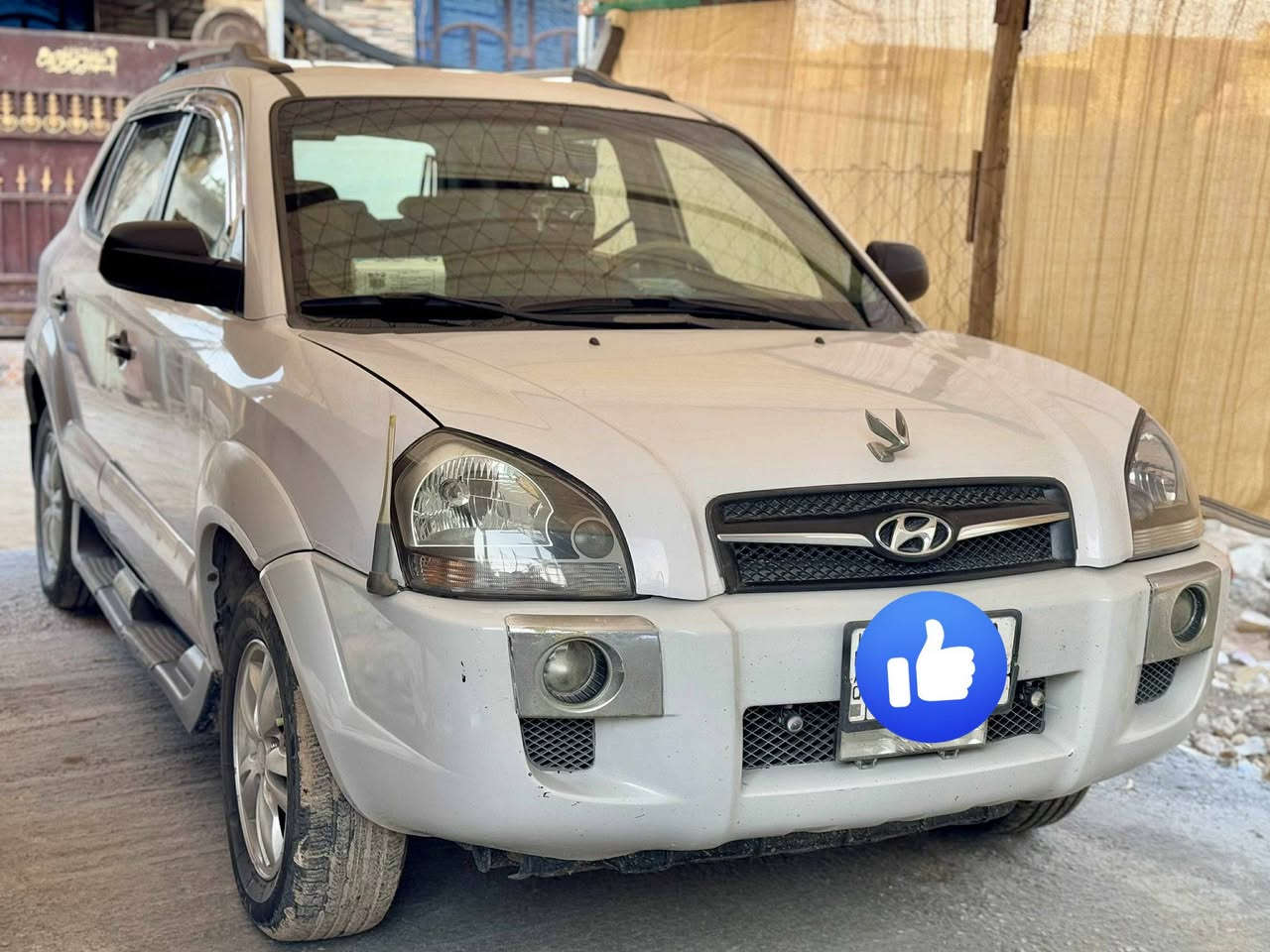 توسان 2010 رقم بغداد سنوية مجددة ل2030 باسمي
گير ومكينة كفالة 
شاشة دشبول +حساسات خلفيه 
تخم تاير 
حدادية أمامية وخلفية جديده
السيارة كفالة عدا صبغ بالبنيد وبارد بقبق الجنطة كما موضح بالسونار المرفق بالصور. 
السعر ١٢٠ وبيها مجال لطيبين 
‏‪لاستفسار الاتصال على هذا الرقم 
***********
