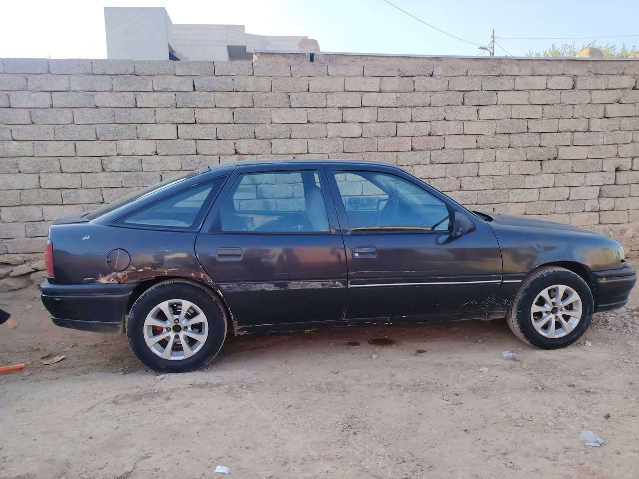 فكترا حجم 20 موديل 91 سنويه خضراء شرط التحويل 
محرك بدايه نفخ السعر 21 وبيها مجال عليها غرامه 210
*********** /***********  ما شراي لا يخابر بيع مستعجل
