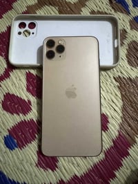 آيفون ١١ برو ماكس • مقفول آيكلود • ٥١٢