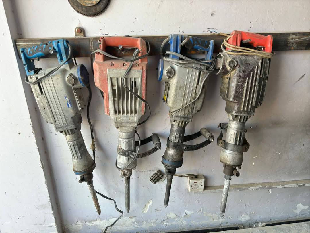 السلام عليكم للبيع
بغداد الأمين 
***********
***********
