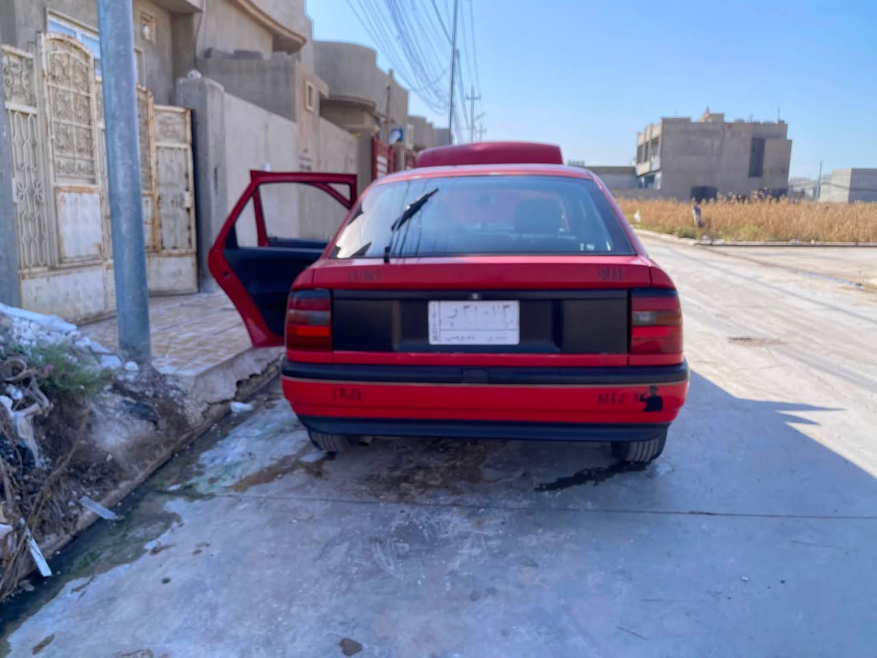 السلام عليكم 🚨
عندي سياره اوبل فكترا مديل 1992 🚗
السياره جديده بيها فقط تصليح دوسات وشويه تقحيل ☘️ 
كير ومكينه شرط ◾️
للستفسار على هاذا الرقم 
السعر 38 وبيها مجال 💸
*********** 🤞🏽
