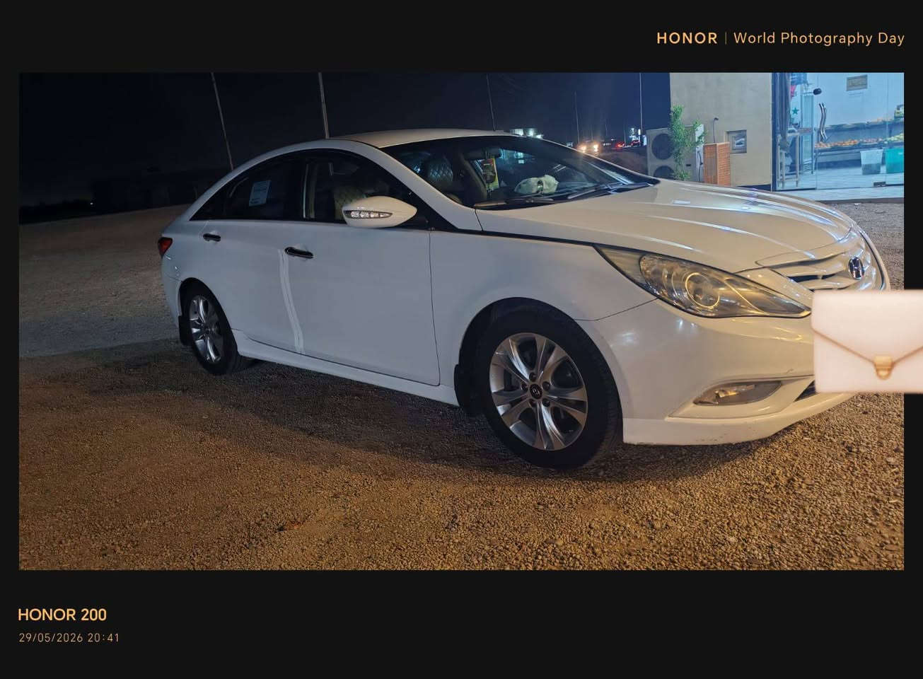 السلام عليكم 
هونداي سوناتا موديل 2013خليجي مكفولة مكينة 2400 دوش على وضع الشركة ممفتوحة سيارة مكفولة من الضرر والصبغ كفالة سيارة احلة من الصور مواصفات السيارة تحكم ستيرن حساسات خلفية مري شفط + أشاير بالمري تبريد خلفي ويل كب  نظام ترحيب ثلاث أنظمة قيادة وبعد بية هواي مواصفات مكينة كير صدر تبريد تخم تاير باتري كلة جديد بالعافية عل ياخذها سيارة جديدة رقم بغداد سنوية ورقم وهزة جدد ثاني يوم تحويل مكان السيارة الانبار الخالديه سعر 143 وبية مجال رقم موبايل ***********
