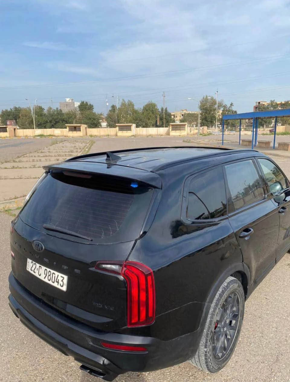 للبيع او المراوس 
كيا تيلورايد SX Prestige 2021 
لون اسود موديل 2021 فول مواصفات 
سلايت + بانوراما سقف كامل شاموا

5 كاميرات 360 درجة كامرات عند فتح الاشارة الجانبية يمين + يسار

ليد دشبول + ابواب (الوان متعددة )

كشن خزن و تبريد وتسخين مقاعد الامامية و خلفية
بصمه 
تشغيل عن البعد 
دبل اكسل فور ويلAWD 
صندوق شفت كهربائي 
تبريد مركزي ثلاث قطع 

وايرلس مال شحن 
رادار امامي + رادار جانبي + رادار خلفي 

حساسات خلفيه 

لايت زينون بلادي شريكه 

شاشه كبيره كاميرات 360درجه 
انضمة للقياده
(Smart,Comfort,Snow ،Normal،Sport)

ماشيه 79 الف مايل و قابل ل زايدة  

سيارة السيرفس كل شهر بشركة MOTUL اربيل و سياره مصلحه تصليح درجه اولى بدون نواقص 

السيارة مو حزام ابيعلك حزام لان مو كل القطع مصبوغة وعلى الفحص

رقم الشاصي :
5XYP5DHC1MG114742 
بجم كبس 
ايرباك استيرن + دشبول بلادي شريكه 

بس ايرباك البردة طاك 
السعر  185 وبيها مجال للطيبين

وعليها غرامة تنزل من السعر ( السيارة مرقم اربيل ) و سيارة ب اسمي و تحويل ثاني يوم 
كلشي ذاكر بالمنشور واي استفسار راسليني وتدلل

*********** أربيل, العراق
