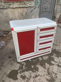 كاونترات مستخدم نضيف بسعار مناسبه مكان بغداد اكو توصيل شراي خاص او ٠٧٧...