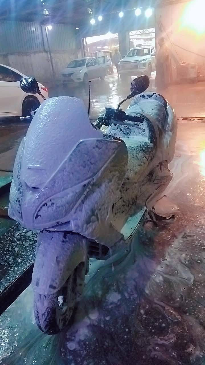 السلام عليكم دراجة للبيع فورزة ٠٩ دراجة خير من الله كلا شغال دراجة بلادي مامفتوحة السعر خاص خابرني ودتلل مكان في سامراء  *********** هاتف وتساب هم موجود
