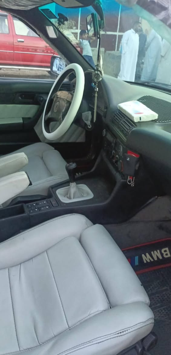 سلام عليكم

BMW520 كير عادي محرك كبس
تبريد شغال
تدفئه شغال
رقم نينوئ جديد
سياره جاهزه وكامله
سياره بسمي ابيع شرط تحويل
الاستفسار مراسله الصفحه او الاتصال على الرقم ***********
