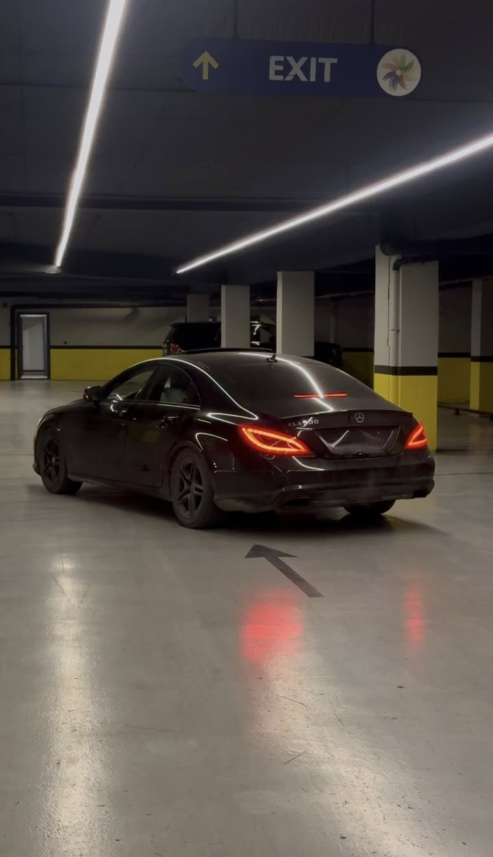 بسم الله ما شاء الله 🔥
مرسيدس CLS2013
V8 Twinturbo
گير مكينة مكفول
قطعتين تبريد
فتحة سقف
مري شفط  
نقاط عمياء
كروز سرعة
رادارات 
حساسات امامية 
و خلفية و كاميرا
شفتات ستيرن
مقعد خلفي VIP
درگة AMG
كشنات جلد تدفئة تبريد امامي خلفي
تحكمات ستيرن
تحكمات كشنات  
خزن ذاكرة داخلي ٣ أوضاع
لدات داخلية بلادي
انارة ترحيب
سستم صوت harmin kardon
رادار تحديد مسار
دخول ذكي

صدر امامي و خلفي مكفول
حساس مطر
بيها جنطة تبديل بلادي و جاملغ خلفي
وجاملغ امامي رش فقط
 وبيها مجال ٢٨٥$
السيارة وأرد الماني


**إذا كنت صاحب هذا الإعلان وتريد حذفه لأي سبب، رجاءا أرسل رسالة إلى الدعم الفني**