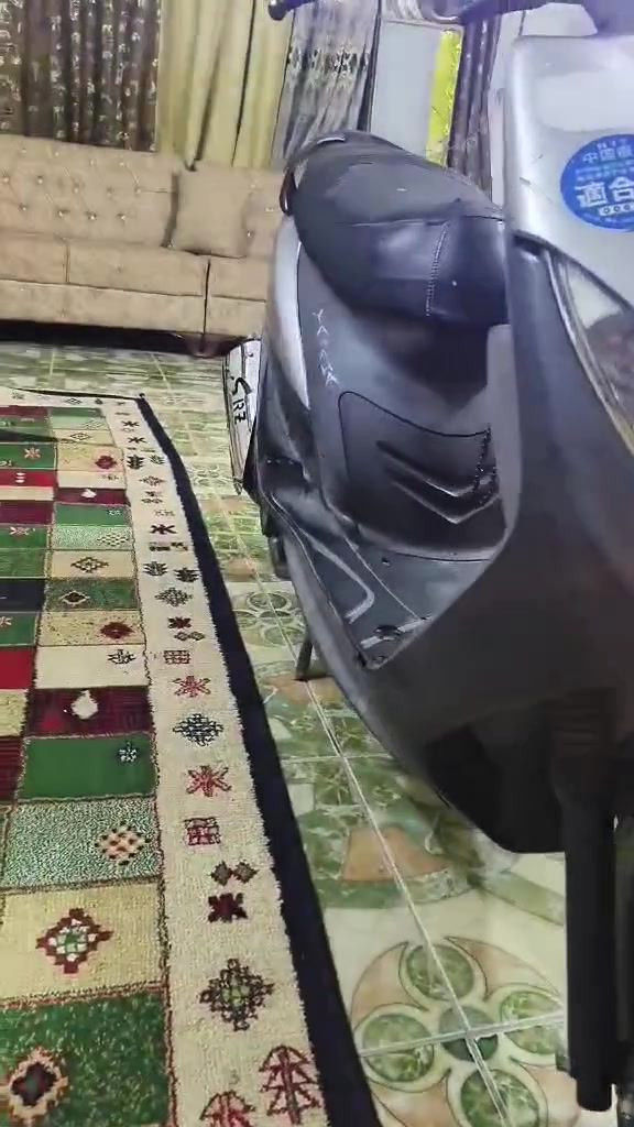 سلام عليكم وينه اليدور زين دراجه لبيع ماكس عدله 55 السعر 550وبيه وبيه مجال ***********
