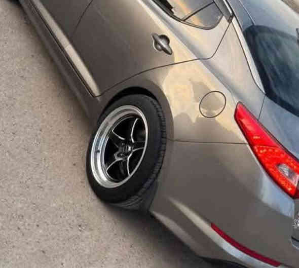 سلام عليكم ويل رياضي 18اخو الجديد اصلي نضافه فول نعومه ورزانه 
للبيع او مراوس مكاني ديوانيه توصيل ماعدي 
*********** السعر 550
