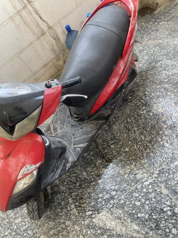 ماكس ثعلب طفت فجأة ابيع كوم حديد كلشي بلادي بيها مامبدل شي اكرر كوم حديد لحد يسئل شبيها مكاني بغداد الشعب ***********
سعرها 300
