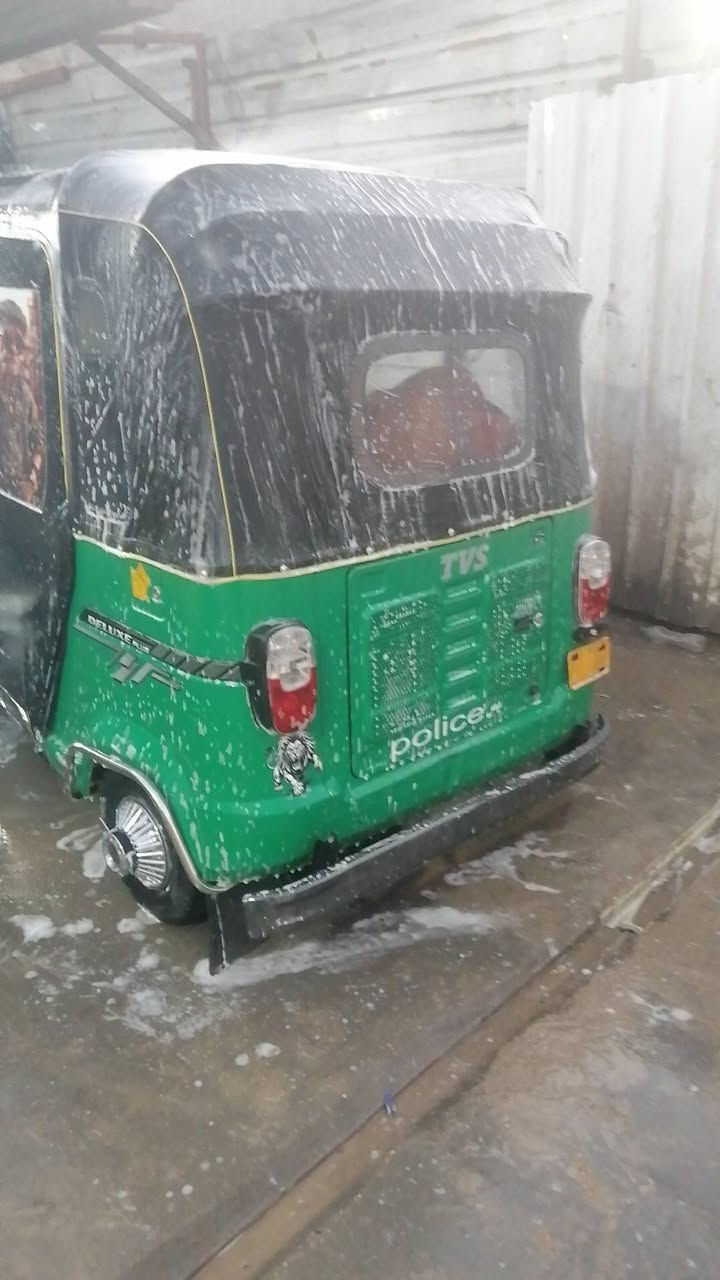 السلام عليكم للبيع مكفولة من كل شي مكاني محمودية سعر 7 و900 بيها مجال بصيط
***********. ***********
