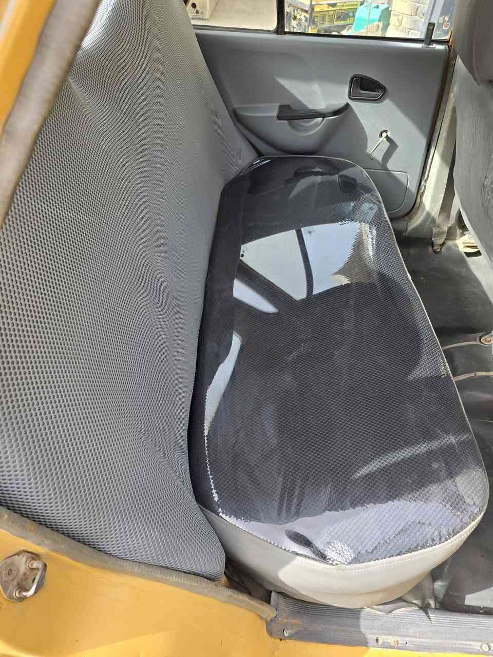 سايبة موديل (2012)هزة جديده دوشمه جديده سدر جديد رقمها انكليزي بأسمي بيهه خيط بخار بسيط كلش كير كفاله والباقي شوف العين اراوس بسايبة لون ابيض اذا اكو السعر ٢٨ وبيهه مجال بسيط سياره نضيفه مال بيت يشهد الله ومصفره من كلشي المكان ديوانيه قضاء عفك الاستفسار ع الخاص او ع الرقم ***********
