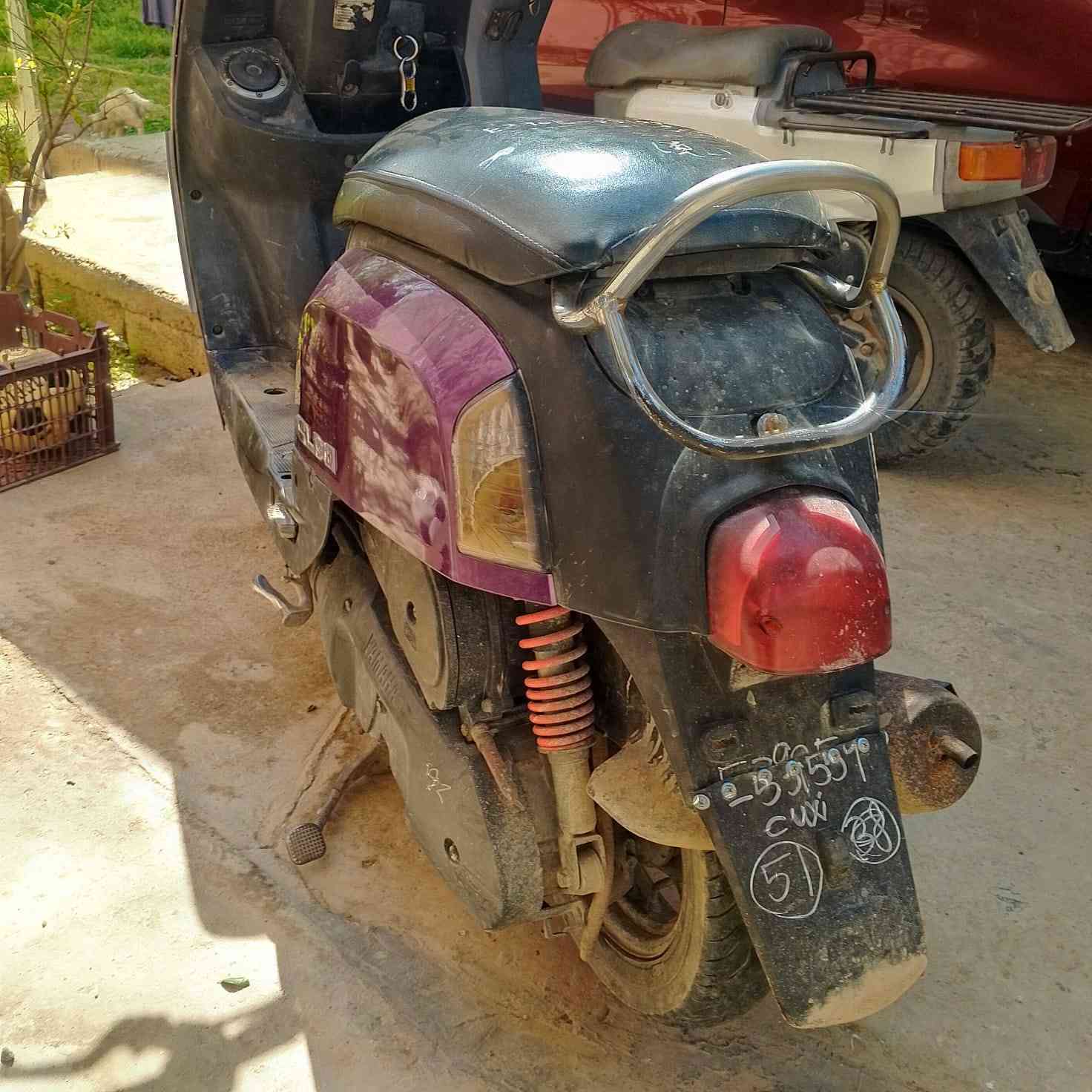 دراجه للبيع مثل ما واضح بصوره دراجه طافيه سعر ٧٠٠ وبيها مجال  هاذه رقم صاحبها *********** ما متواجد خاص
