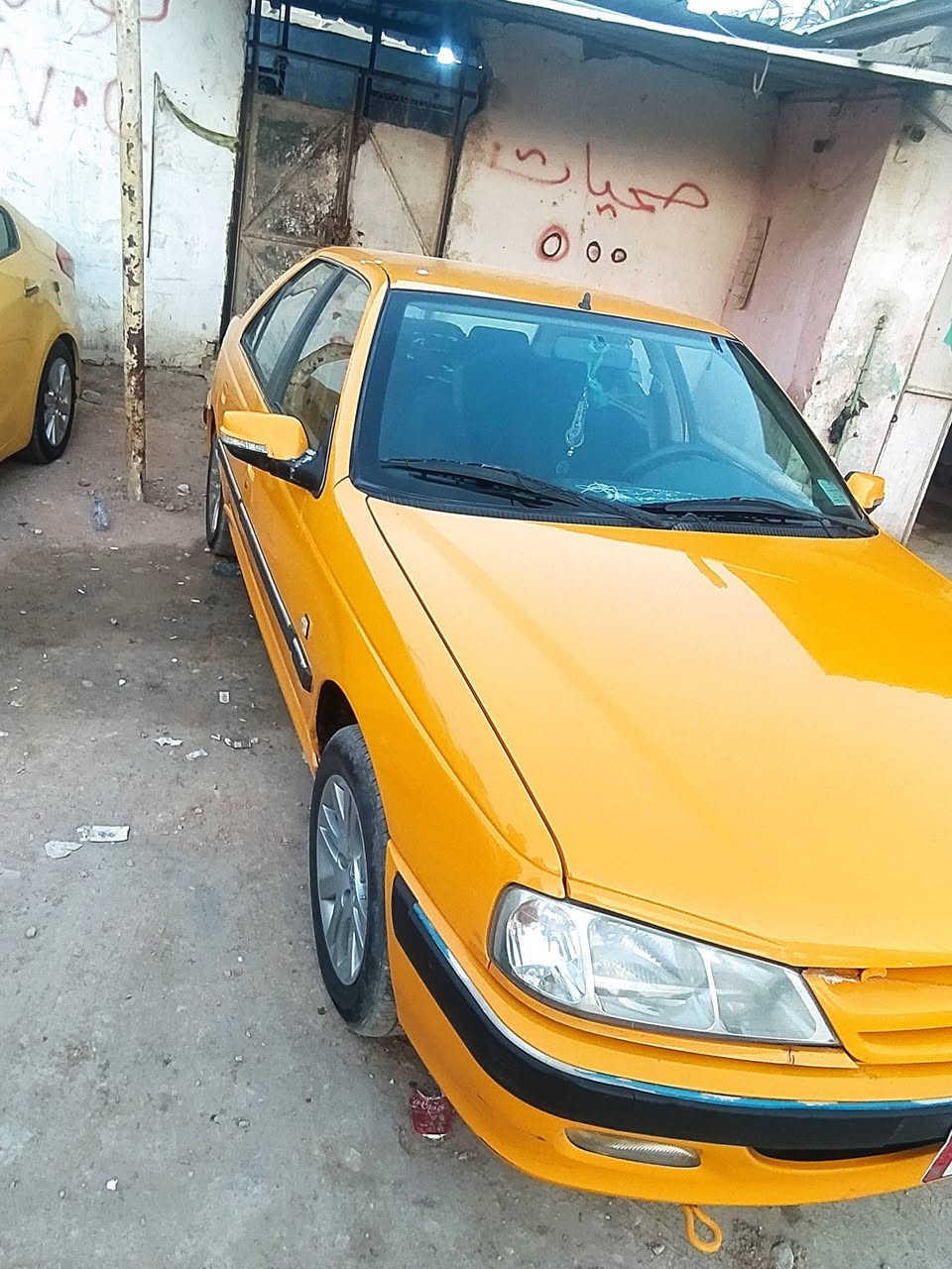 السلام عليكم بيجو بارص 20 للبيع حجزها نفتح توه باقي بس المداور رقم قادسية بيه تنقيص قليل بيها بارد جهت السائق السعر 63 وبيها مجال  اتصل وتدلل ***********
