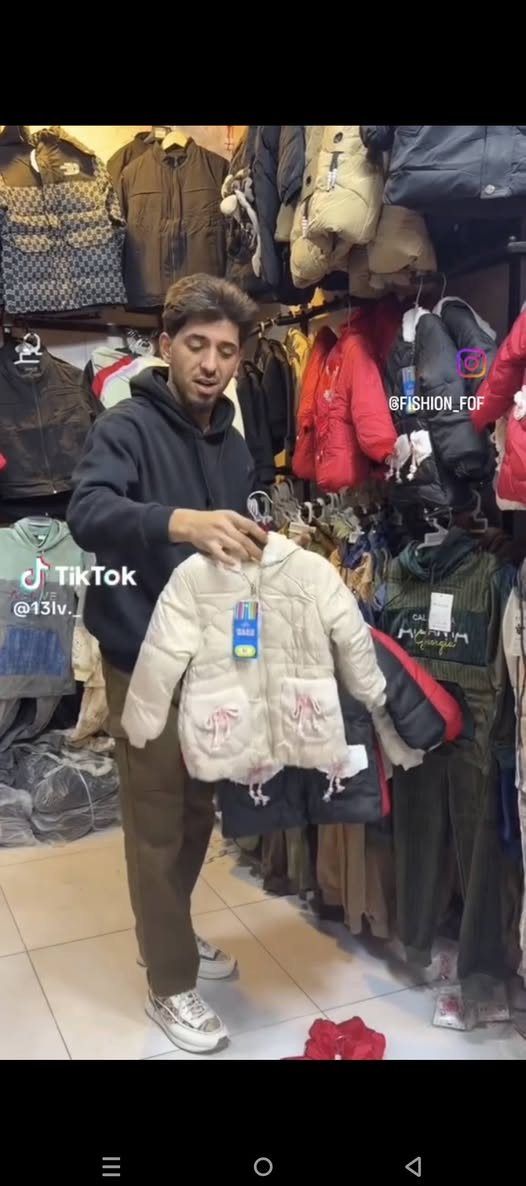 السلام عليكم من رخصه صاحب البيج عيني اني ابيع ملابس نسائي واطفال وهذا رقمي *********** وهذن حساباتي وربي يرزق الجميع
