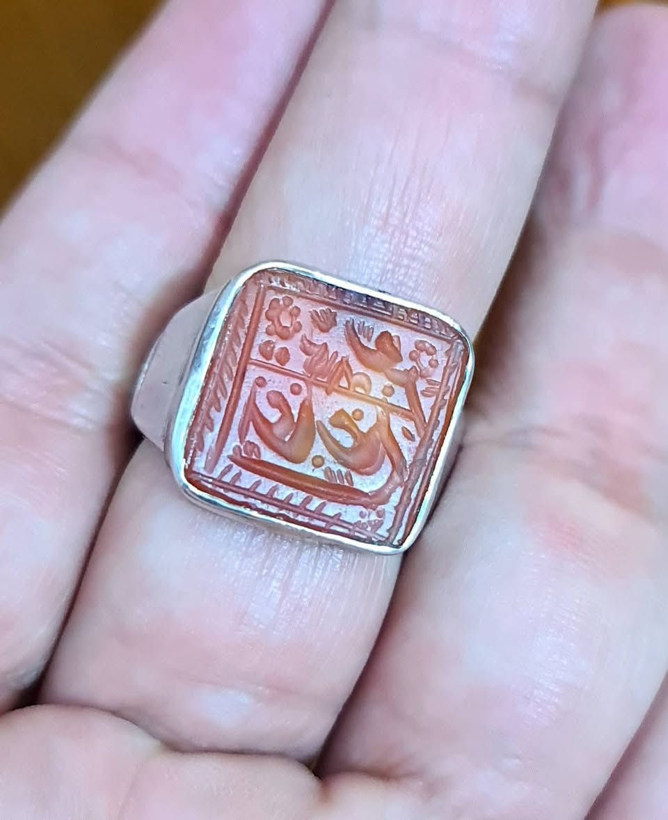 للبيع عقيق يماني قديم صياغة صب ثقيلة يدوية
لون مشمشي قياس 24


**إذا كنت صاحب هذا الإعلان وتريد حذفه لأي سبب، رجاءا أرسل رسالة إلى الدعم الفني**