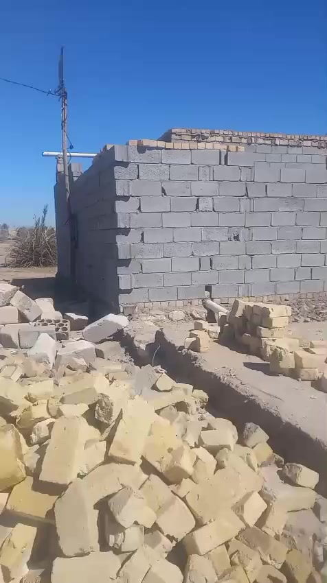 بيت للبيع
زراعي سيد جبار جهة الحولي سند 25
100 متر واجهة 9
نزال 11

كهرباء وماي واصلات

***********
