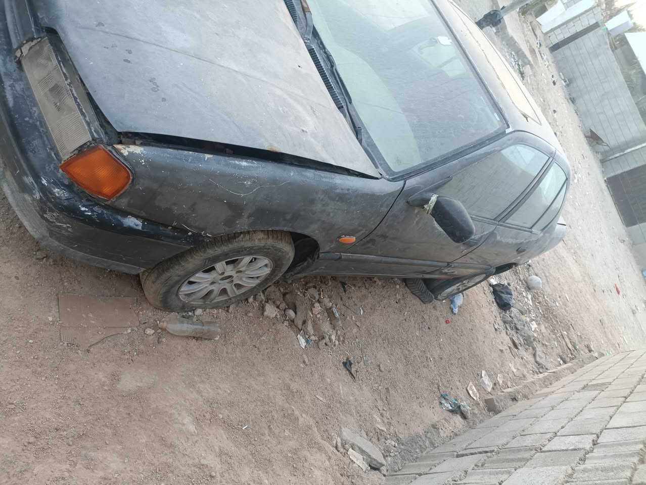 السلام عليكم نيسان موديل 1994 رقم واسط للملاحضه السياره ما تشتغل العنوان الزبير ***********
