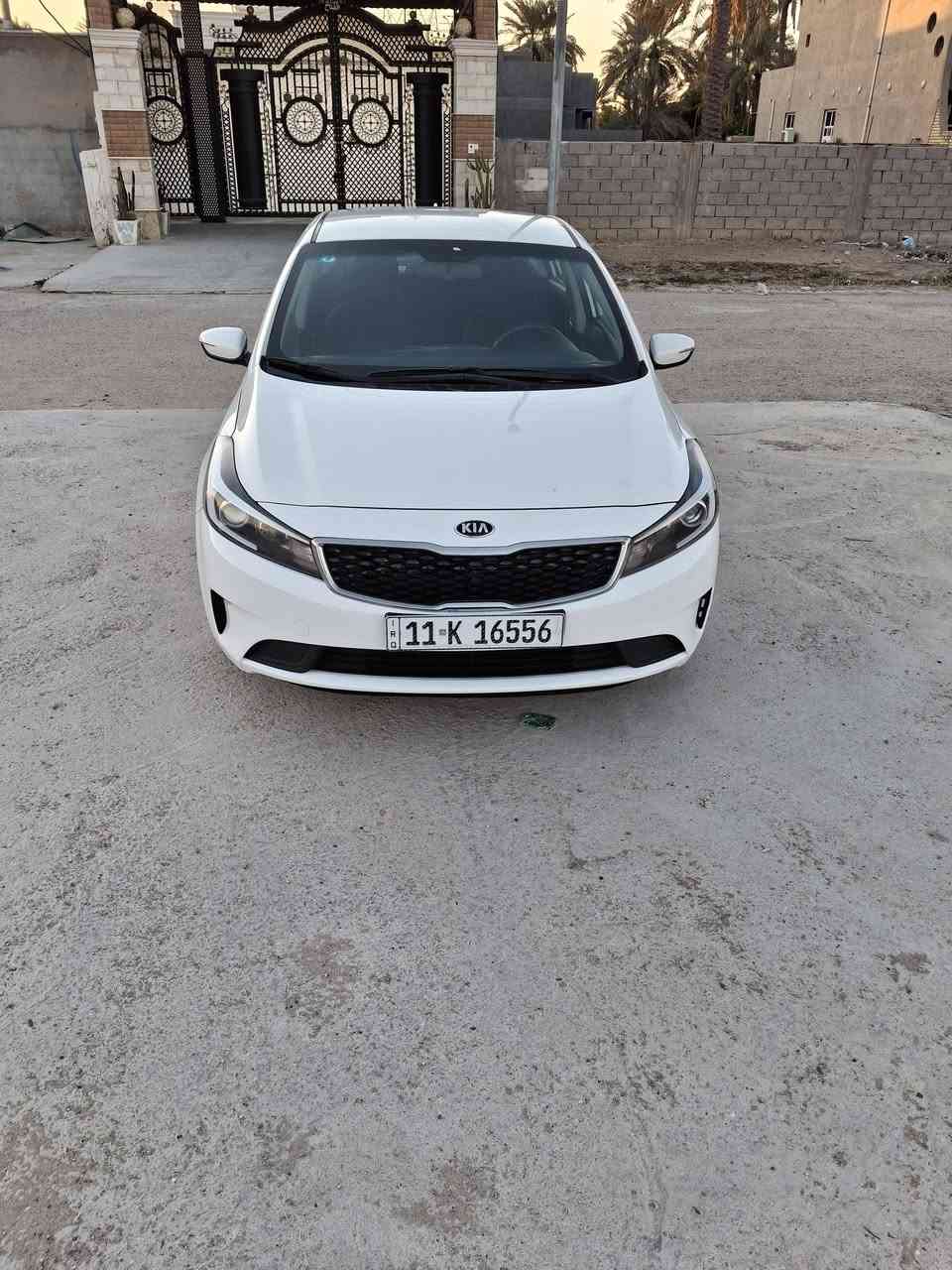 السلام عليكم فورتي ٢٠١٧ رقم بغداد بسمي  
وارد أمريكي حادثة جاملغ أمامي بدون دواخل وبدون ايرباك صور الحادث والسونار بل منشور
السياره ماشيه 72 mi
,مكينة ٢٠٠٠دوش مكفولة 
كيرمكفول
حداديه جديده وتبريد تدفئه السياره مابيه اي نقص
العنوان بابل المسيب السعر ١٣٠ وبيه مجال 
*********** غير متواجد على فيس
