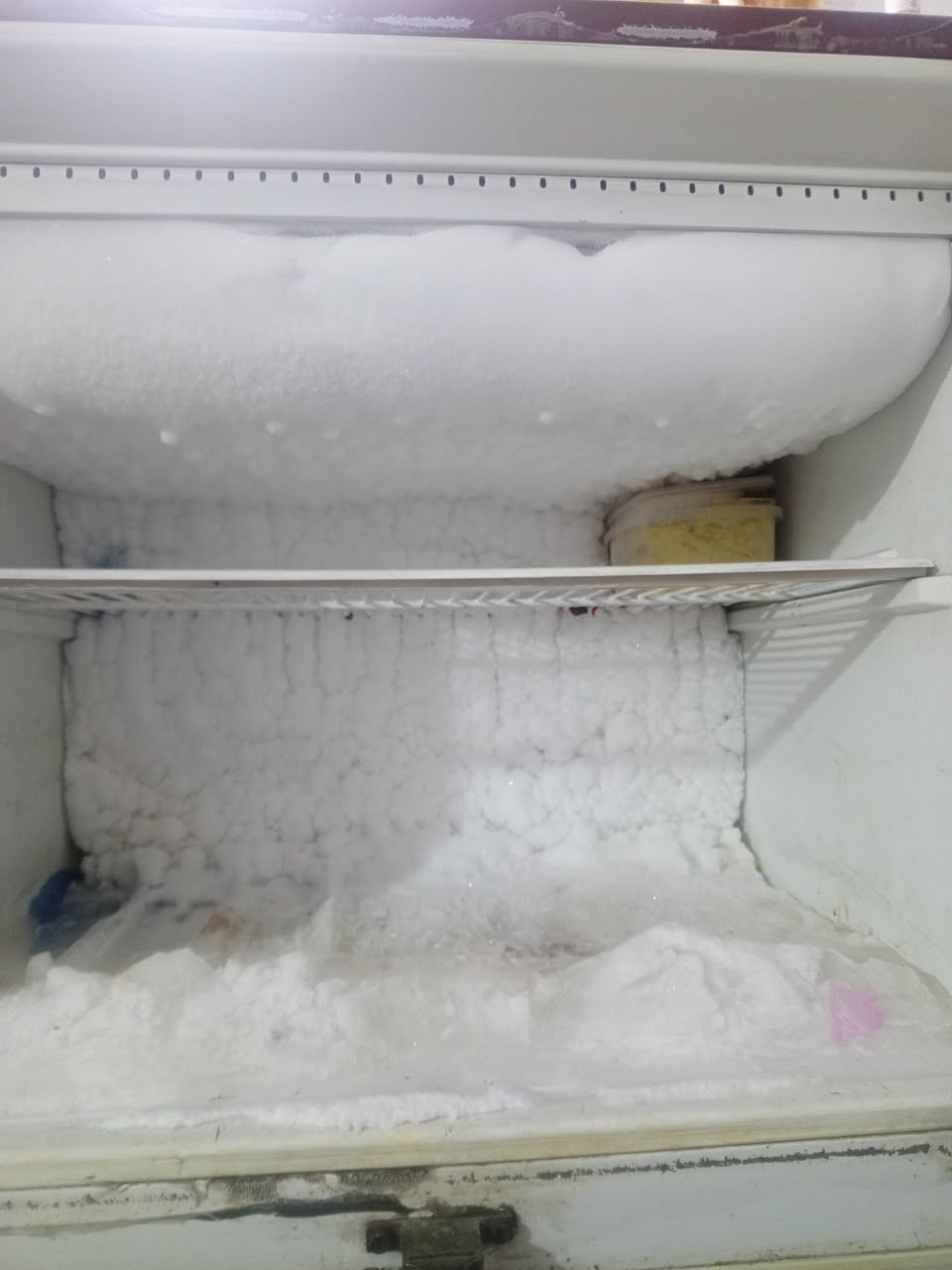 سلام عليكم عندي غراض للبيع 
1.ثلاجه فول تجميد نيضفه 175
2.غساله الحافض اوتماتيك 150
3.سنك متر ولملحق متر ونص 70
4.صوبة كهربائية 4 شموع كله شغاله 50
عنواني الشعلة قطاع 6
الشراي يتصل اوو واتساب ***********
