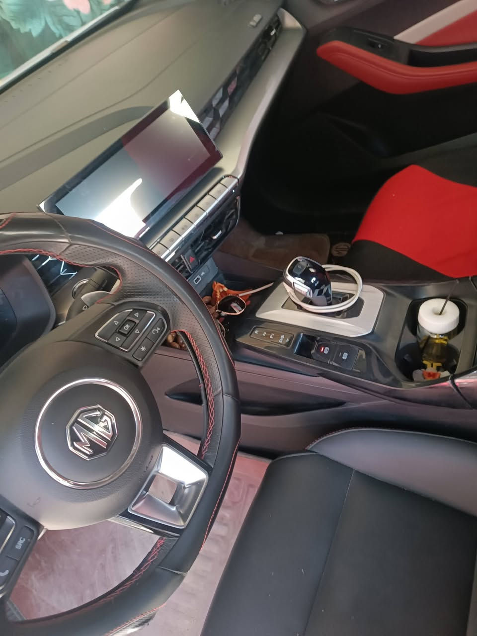 ‏سلام عليكم ورحمة الله وبركاته
سيارة MG gt مواصفات خليجي محرك 1500 تيربو سيارة شبه زير و ماشية 18 2023 كفالة رقم بصره واسمي  *********** مكانها البصرة كرمة علي
التواصل ع رقم 
موجود واتساب نفس الرقم
