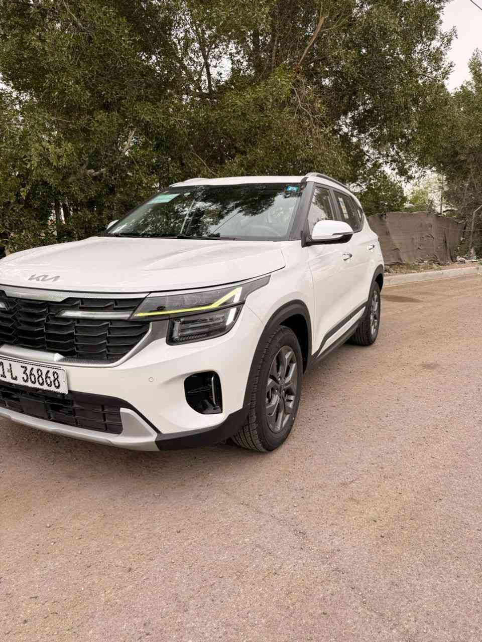 السلام عليكم
 سلتوز 2025
ماشية 7 الف 
بصمة
بونوراما
داخل جلد 
قطعتين تبريد
شاشة متصلة 
رادار امامي 
اوتو هولد 
هاند بريك بصمة
اريل نفكيشن
بك لايت لد 
حساس امامي وخلفي 
توقف ذاتي 
السيارة مكفولة كفالة عامة مكان السيارة بغداد حي الاعلام وهذا رقمي ***********
