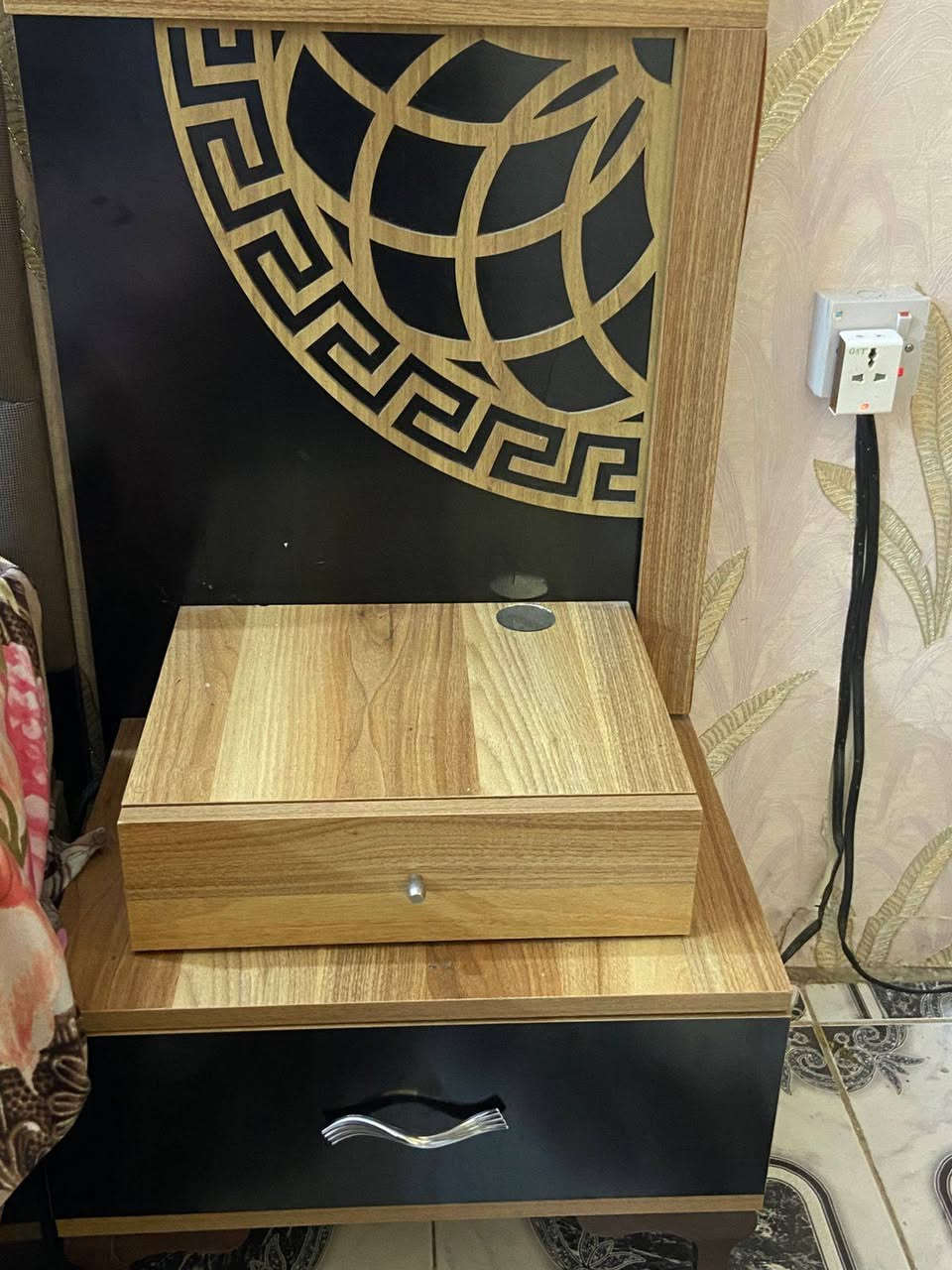 غرفه 5قطع للبيع السجه تعلگ والمجر يراد تعديل نضيفه بيها صوميه ودوشك السعر225بيها مجال المكان السيديه


**إذا كنت صاحب هذا الإعلان وتريد حذفه لأي سبب، رجاءا أرسل رسالة إلى الدعم الفني**