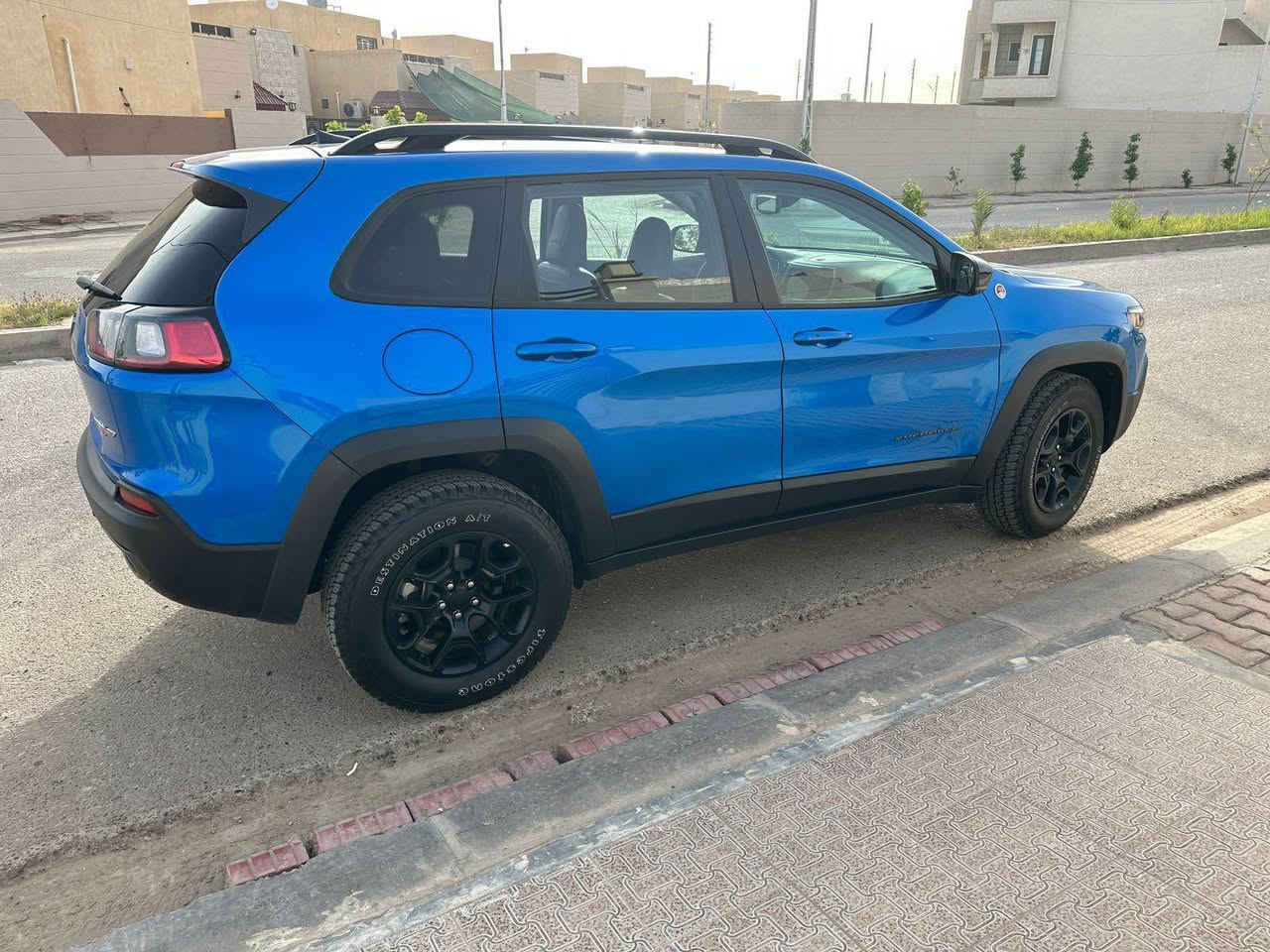 جيب شيروكي بزون 2022 سياره نضيفه جداً ماشيه 65 الف كلين وارد كندي بدون حادث
مكينه 3200  ، بصمه ، سايد بريك بصمه و كشنات جلد والكرسي كهربائي وحساس خلفي وامامي +كامره ، الجنطه كهرباء 
 ، رقم اربيل الجديد وسياره بأسمي
السعر 240 ورقة وبيها مجال تكريت, صلاح الدين


**إذا كنت صاحب هذا الإعلان وتريد حذفه لأي سبب، رجاءا أرسل رسالة إلى الدعم الفني**