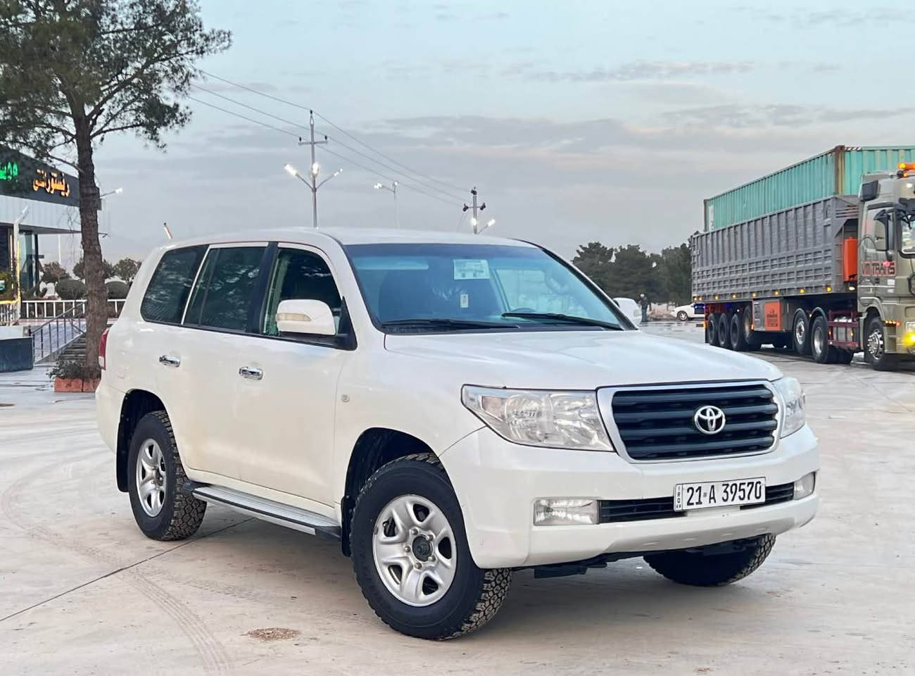 وەنەوشە ٢٠٠٩ گێڕ ئۆتۆماتیک جام کارەبای سەلاجەیە هۆکە کارتی بەنزینیشی هەیە قرچێکی بجوکی هەیە لای سەکن ناوی نەگرتوە و هەنیدک وردەی هەیە کەمە و دیار نیە بەو شێوەیە سەیارەیەکی پاک و بێ کێشەو بی مەسرەفە
***********
*********** شمشمل, السليمانية
