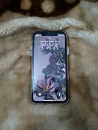 آيفون ١١ • ١٢٨ • شاشة وكاله