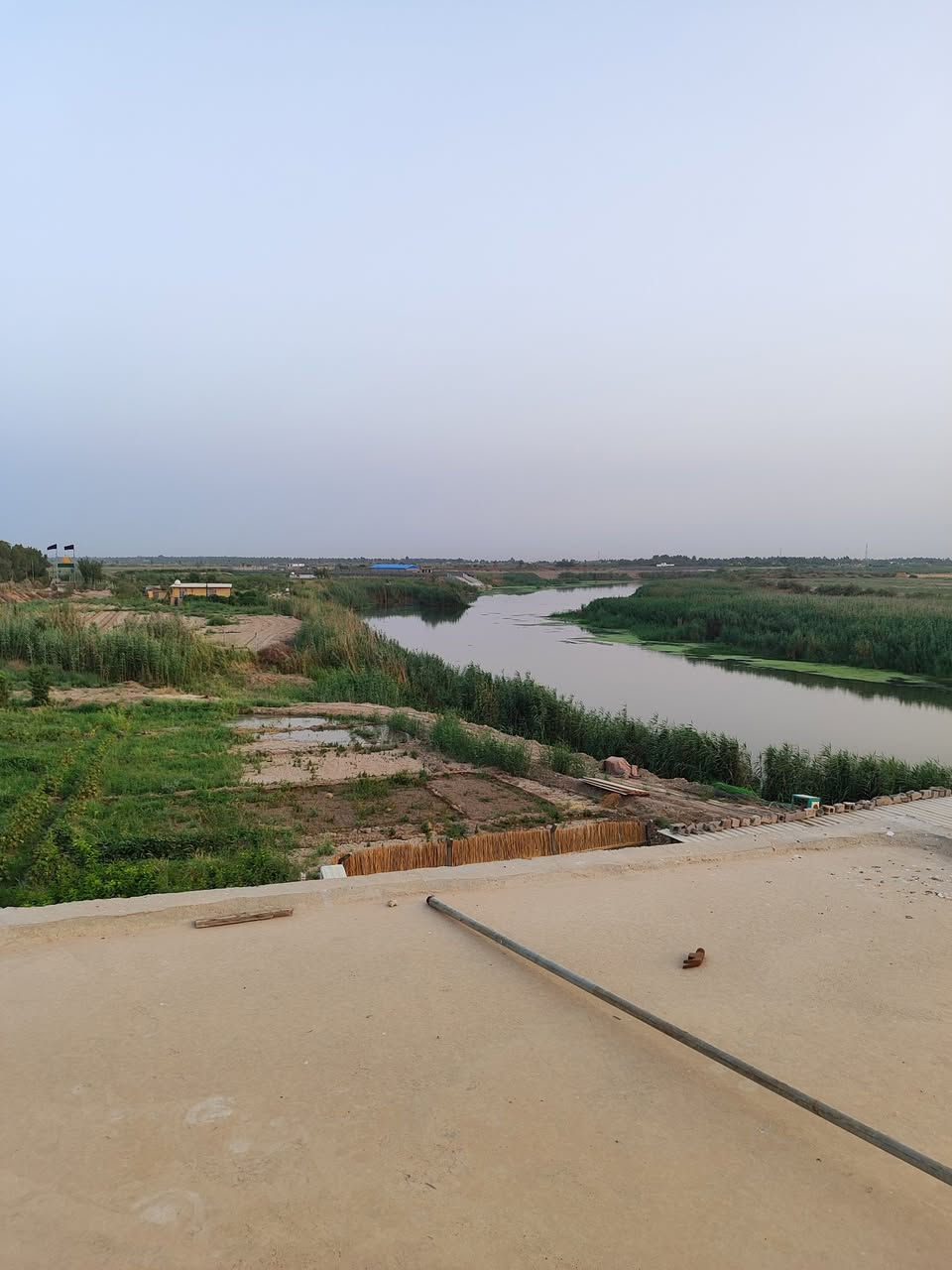 دار للبيع مع دونم ونصف شاطيه في واسط العزيزيه الدير الاوسط 
للاستفسار ***********
