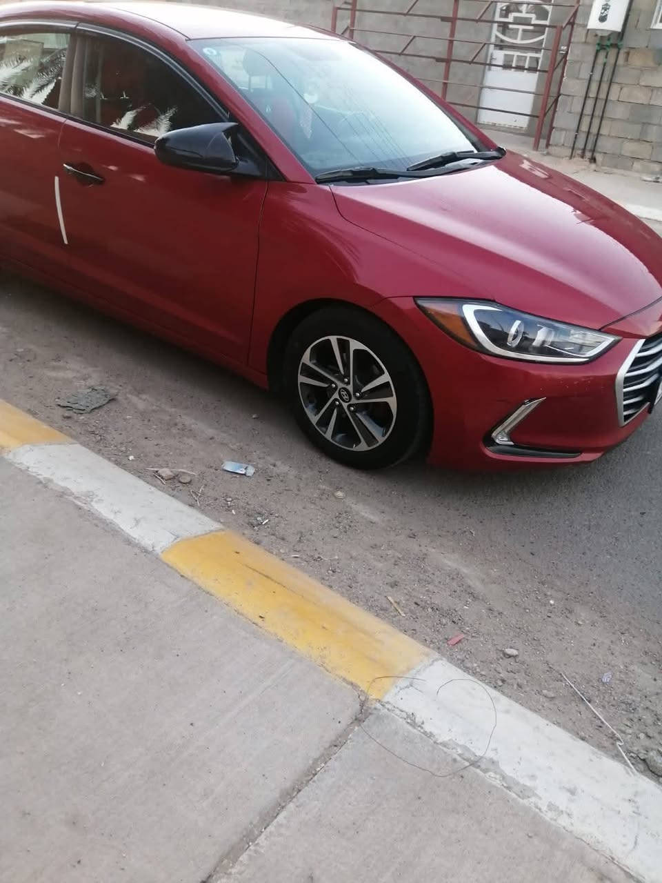 للبيع هونداي النترا وارد امريكي رقم بغداد الجديد محرك 2000 دووش موديل 2017 كفاله عامه من الصبغ والتبديل والظربه محرك نظيف وگير نظيف صدر امامي خلفي نظيف تخم تايرجديد منظومة تبريد جديده سياره كفاله عامه السونار مرفق مع الصور مكان السياره الانبار فلوجه الاتصال ع الارقام *********** ( *********** السعر118  وبيها مجال للشراي للبيع فقط يعني مااراوس
