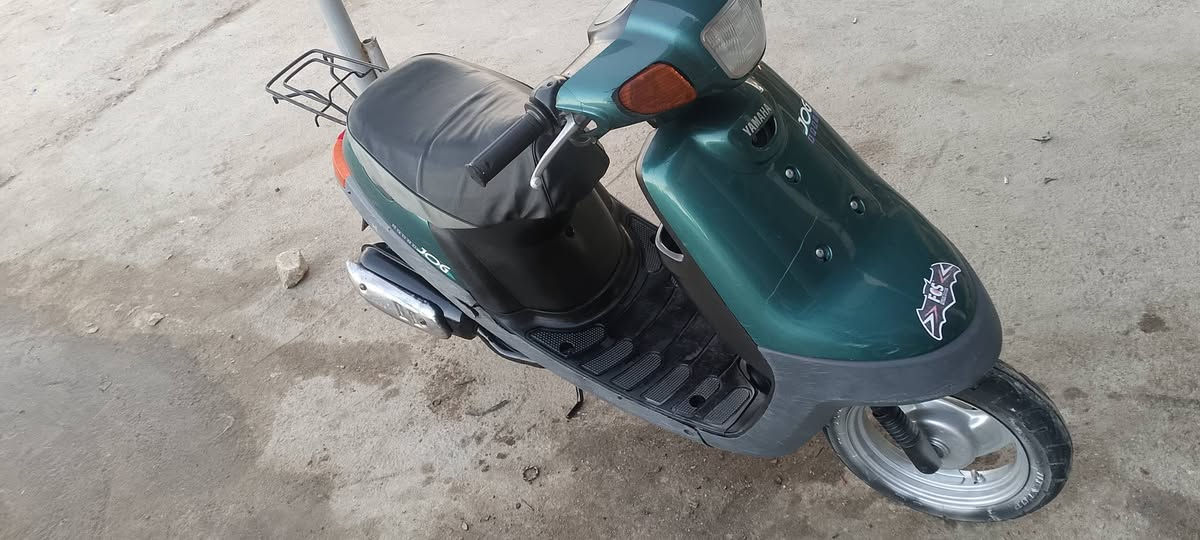 السلام عليكم 
زنبوره حاويه مكينه مامفتوحه سلف هندر شغال 
كهربائيات كلها شغاله +شلعه وسرعه فوول .
دراجه نضيفه امانت الله ما ماشيه هواي مكينه نضيفه ما بيها صوت موديل 2003 للاستفسار الاتصال ع الرقم *********** 
او المراسله ع واتساب 
مكلف بلنشر
