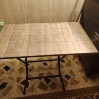 ميز للبيع نظيف جداااا السعر 25للاتصال 07705158151