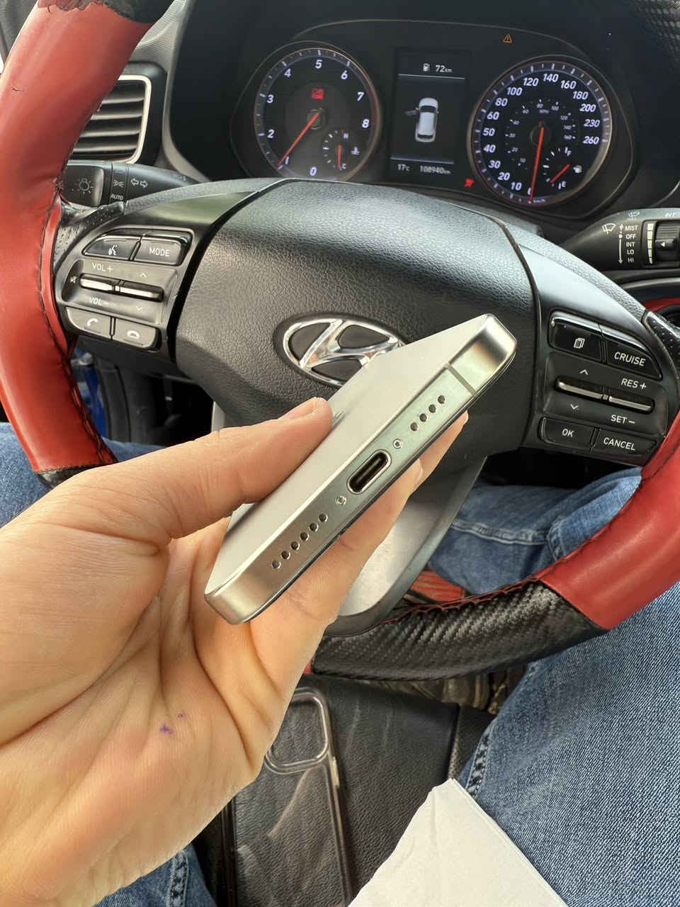 سلام عليكم 

ايفون 15 برو ماكس 

ذاكره 256 

بطاريه 91 جهاز نظيف وكع مني وبدلت شاشه اصليه فقط 
الباقي مكفول 

السعر 750 الف وبي مجال بسيط


**إذا كنت صاحب هذا الإعلان وتريد حذفه لأي سبب، رجاءا أرسل رسالة إلى الدعم الفني**