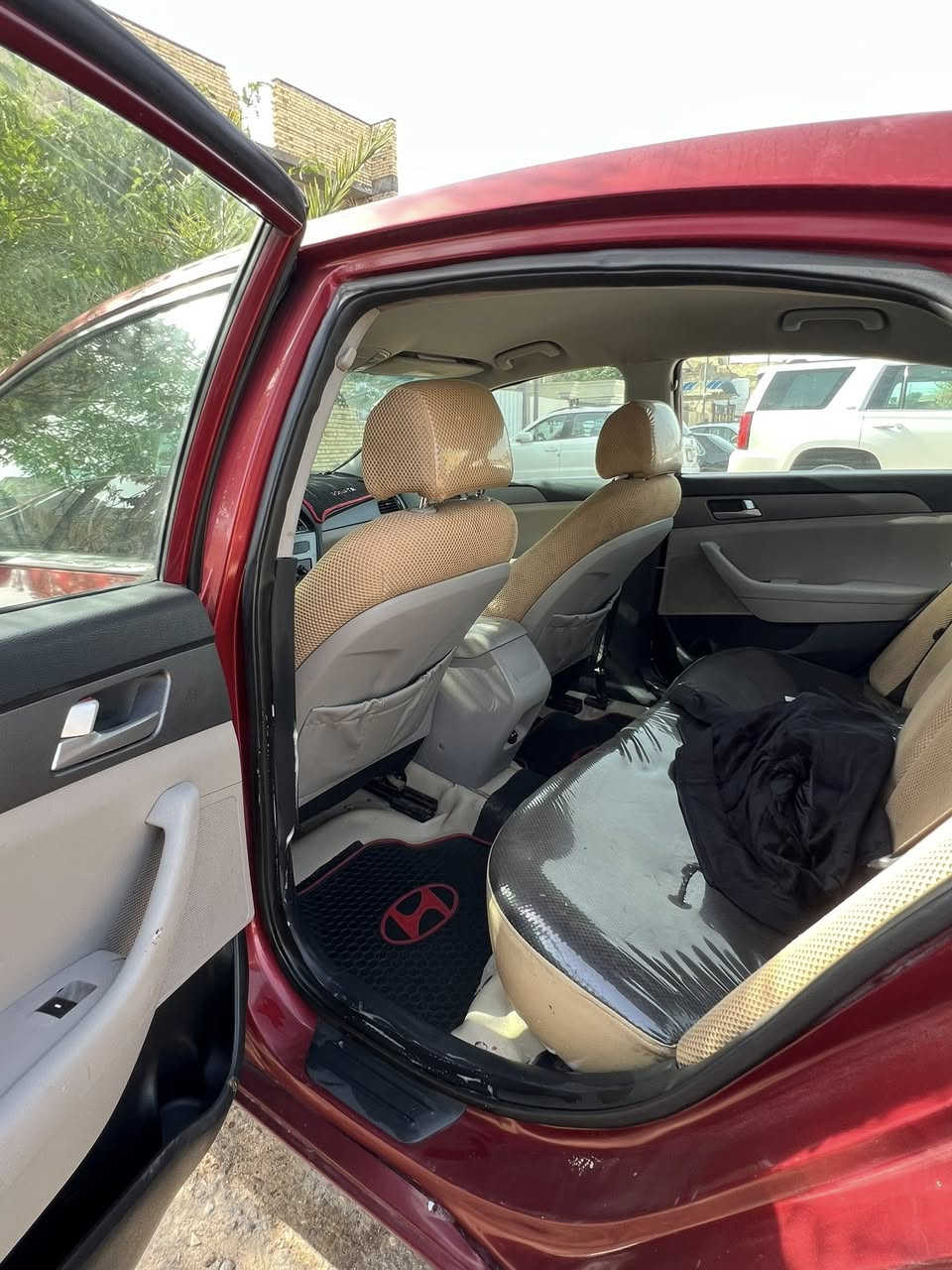 السلام عليكم سوناتا16 بيها قطعتين سياره جاهزه باسمنه تحويل ثاني يوم 
110 وبيها مجال 
***********
