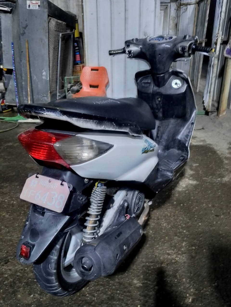 سلام عليكم
Yamaha skins 
سكنس نثيه 140رمبه صار شهر ونص من نزلته رمبه 
دراجه بلاديه خرسه سلف هنظر كلشي شغال التشغيله الصبح نص نكره 
ملاحضه اراوس حسب القناعه 
اي نقص ماكو السعر 600
العنوان بغداد الاعظميه 
للتواصل وتساب ***********
