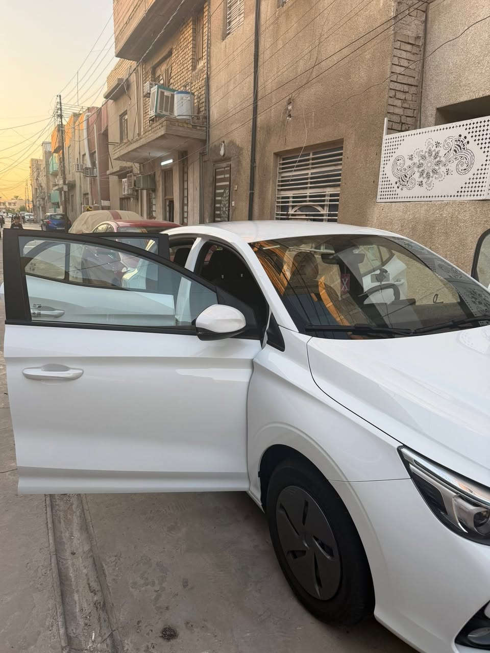 السلام عليكم للبيع mg3 استلام شركه mg الكراده السياره بعدها بال ضمان   ضمانها 6 سنوات وبعدها على دهن الشركه موديل 26 المسافه المقطوعه 3875 زيرو مكفوله كفاله عامه 

السعر 118 وبيها مجال بسيط لل شراي 
العنوان بغداد الشعب 
السياره باسم والدتي تحويل ثاني يوم 
للاستفسار ***********
