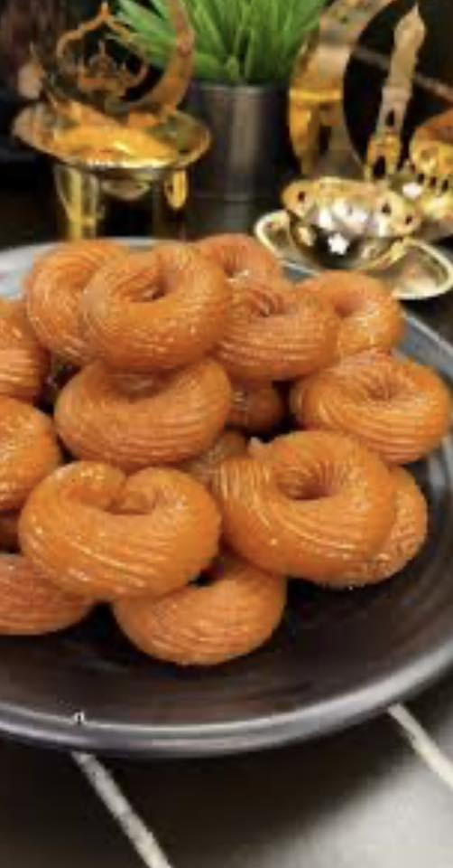 إسلام عليكم شباب اني خلفه مال داطلي وعوامه وزلابيه خلفه تجهيز  كافةالمعامل      بكلشي رقمي *********** وشكرآ الكم الي عندة شغل بمعمل أو محل اني خادم ❤️
