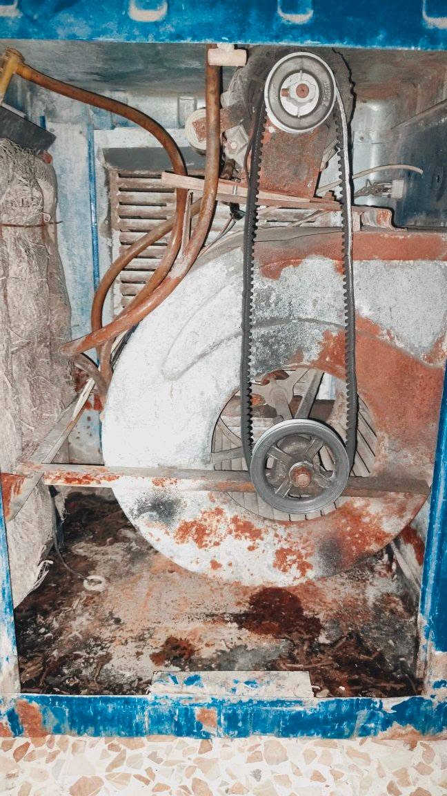 مبردة سولان حجم 1 و نص 
شغاله نقصها غطاس و حلفه 
سعرها 40 ألف وبيها مجال


**إذا كنت صاحب هذا الإعلان وتريد حذفه لأي سبب، رجاءا أرسل رسالة إلى الدعم الفني**