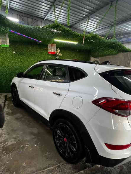 توسان 2018 
وارد امريكي ضربة دعاميه وبنيد فقط باقي مكفول فول مواصفات ما عدا بصمه ..
بورنامه.
قطعتين تبريد .
كشن كهربائي 
بغداد ثاني يوم تحويل 

السعر 165

***********
