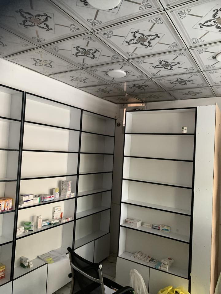 اثاث صيدلية 
وتصفية صيدلية 
العنوان بهرز 
***********
