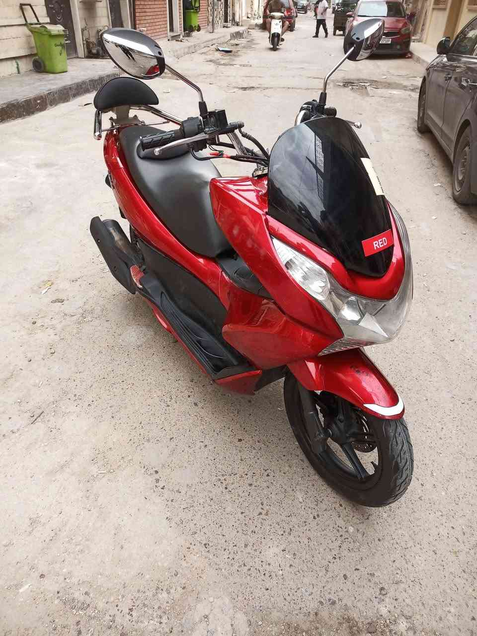 دراجه pcxجيل الاول دراجة مال رمبه مديل ١٦ حجم مكينه محرك 150
 ياباني الاصلي دراجه كامله  ستان كهربائي حساس ازدحام دراجه جديده مكينه لوك حساس زدحام شلعه معدل خير من الله دراجه تتعب تكول جديده مال جناي المكان بغداد الكرخ دراجة مكفوله اي نقص مابيه السعرمليون 450الف الاتصال على الرقم***********
